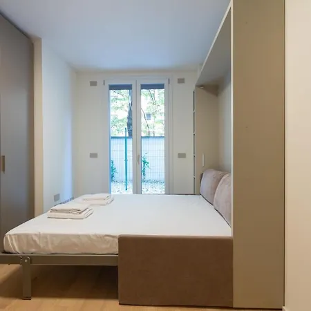 Easytopstay - Cozy Flat With Parking