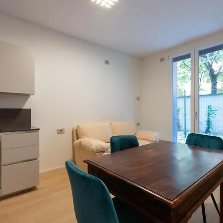 Cozy Flat With Parking Lägenhet *