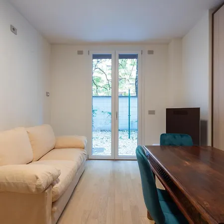 Cozy Flat With Parking Lägenhet *