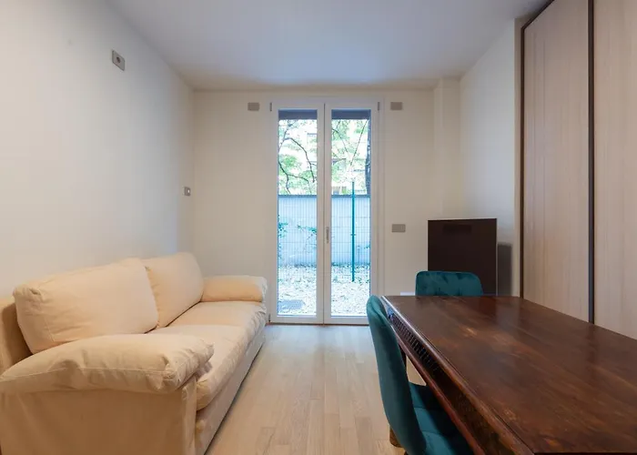 Easytopstay - Cozy Flat With Parking Appartamento *
