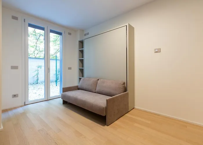 Easytopstay - Cozy Flat With Parking Milano